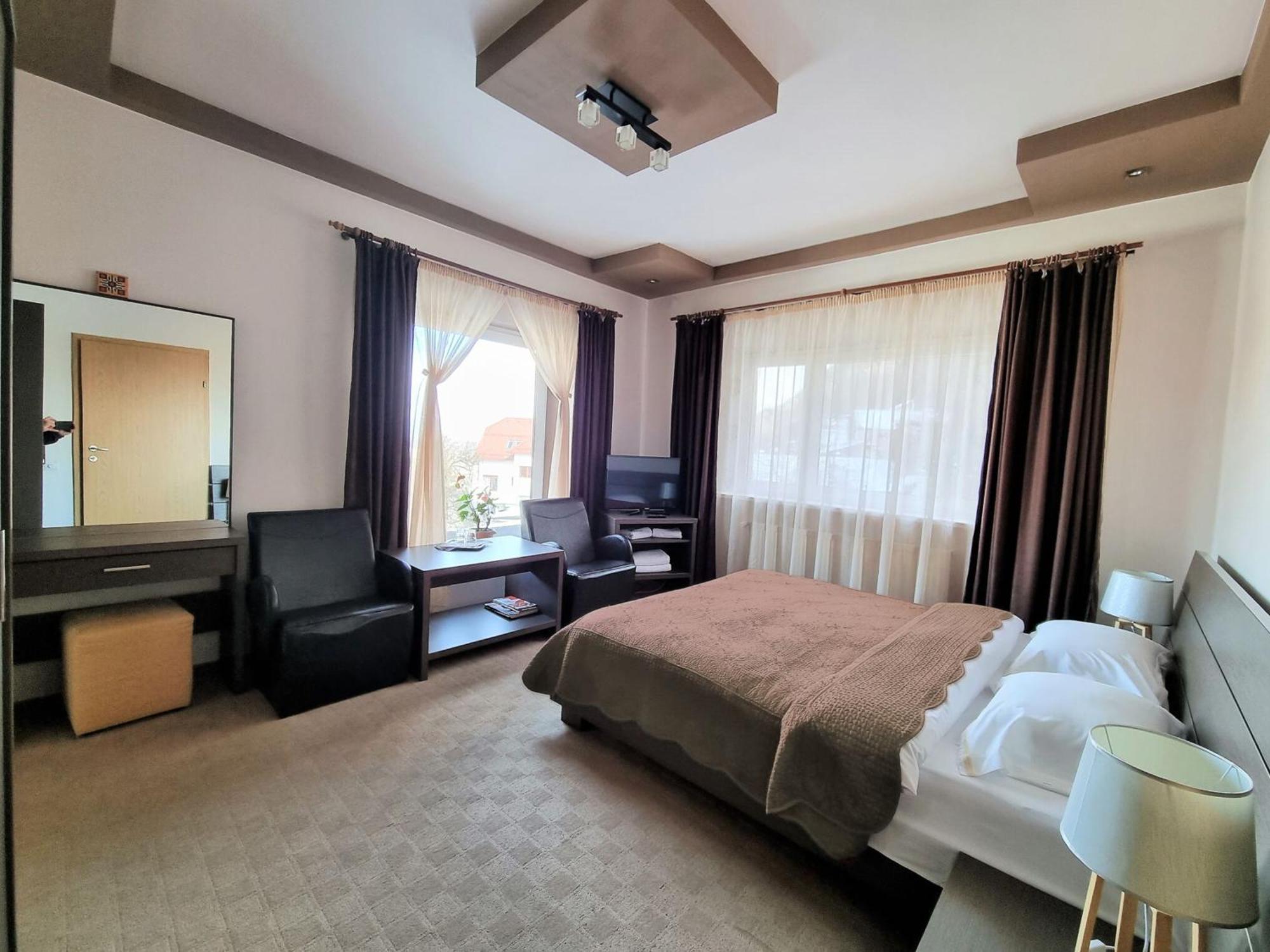 ホテル Casa Cristina ブラショフ エクステリア 写真